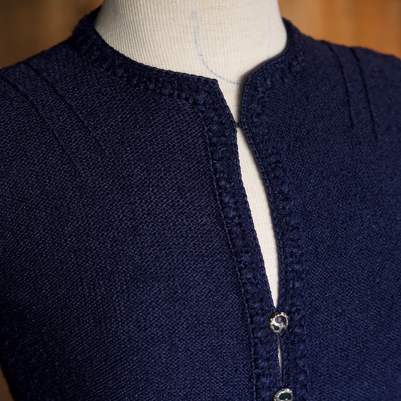 Vintage St. John For Saks Fifth Ave Blue Knitted Skirt & Sweater Set Woman's S - Picture 3 of 17